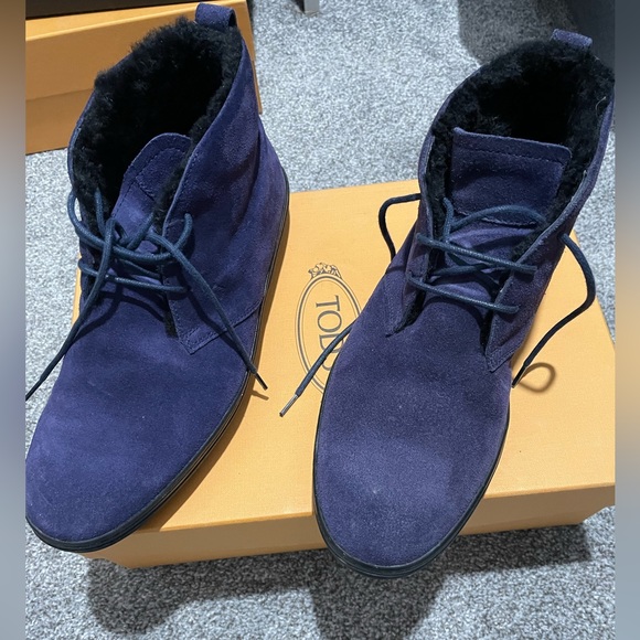 Tods Blue suede lined chukkas. - Picture 3 of 3